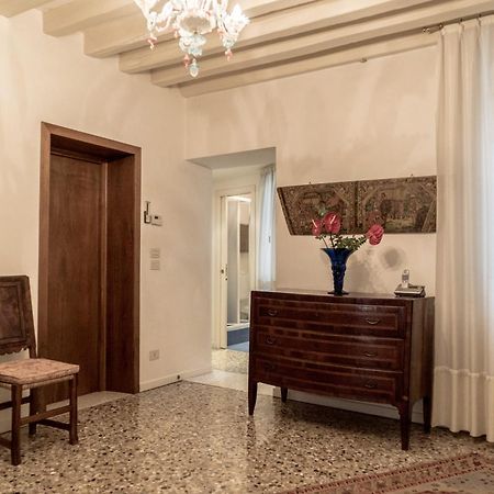 Accademia Terrazza Apartment Венеция Екстериор снимка