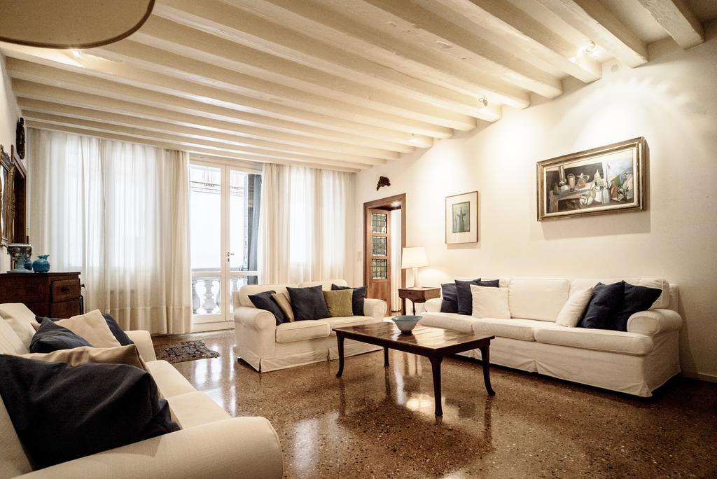 Accademia Terrazza Apartment Венеция Екстериор снимка