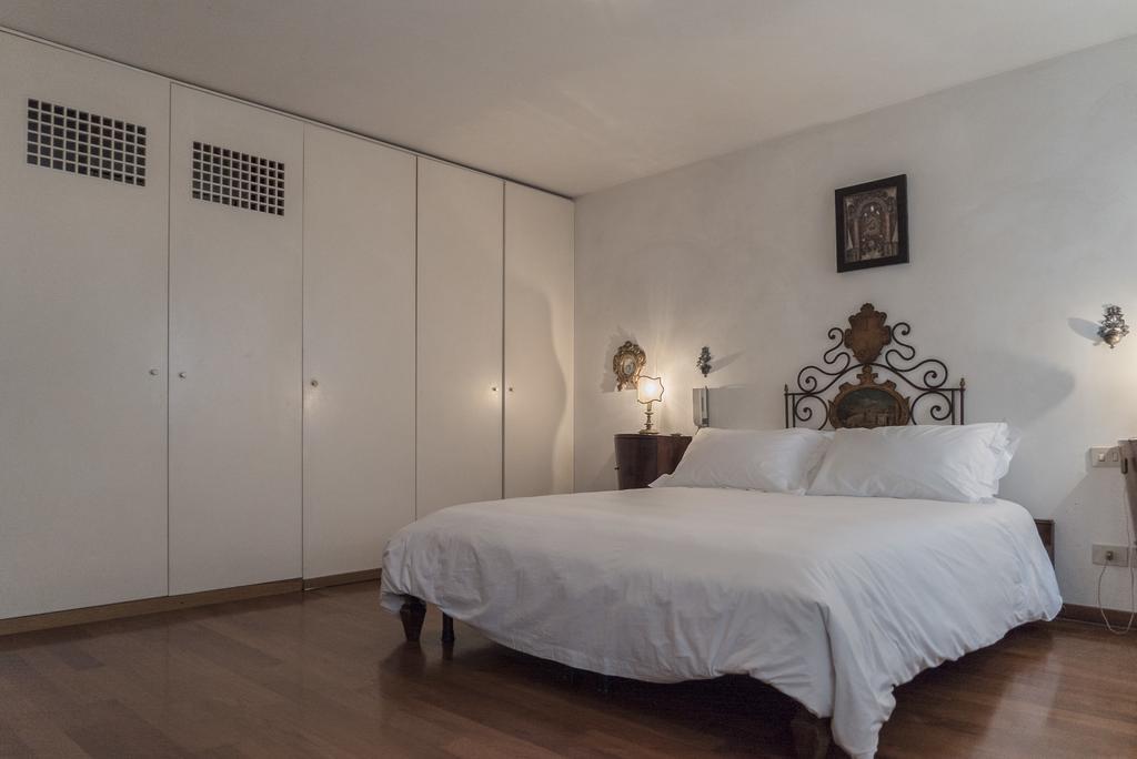 Accademia Terrazza Apartment Венеция Екстериор снимка
