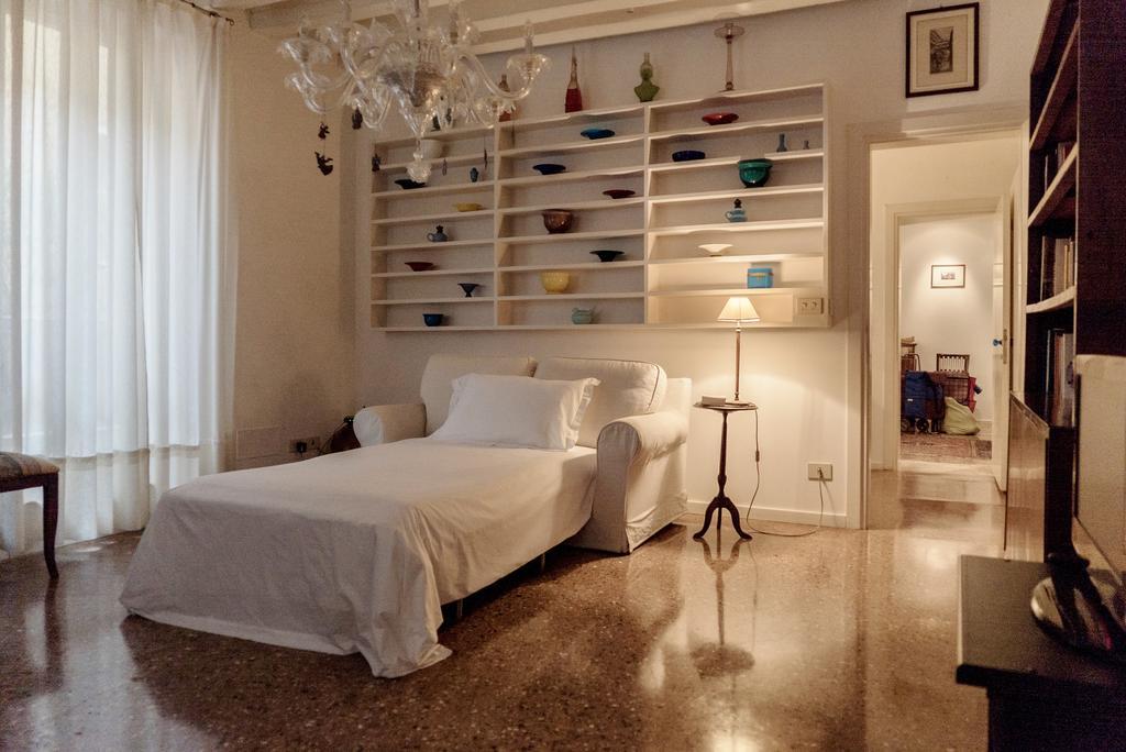 Accademia Terrazza Apartment Венеция Екстериор снимка