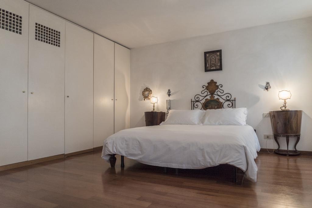 Accademia Terrazza Apartment Венеция Екстериор снимка