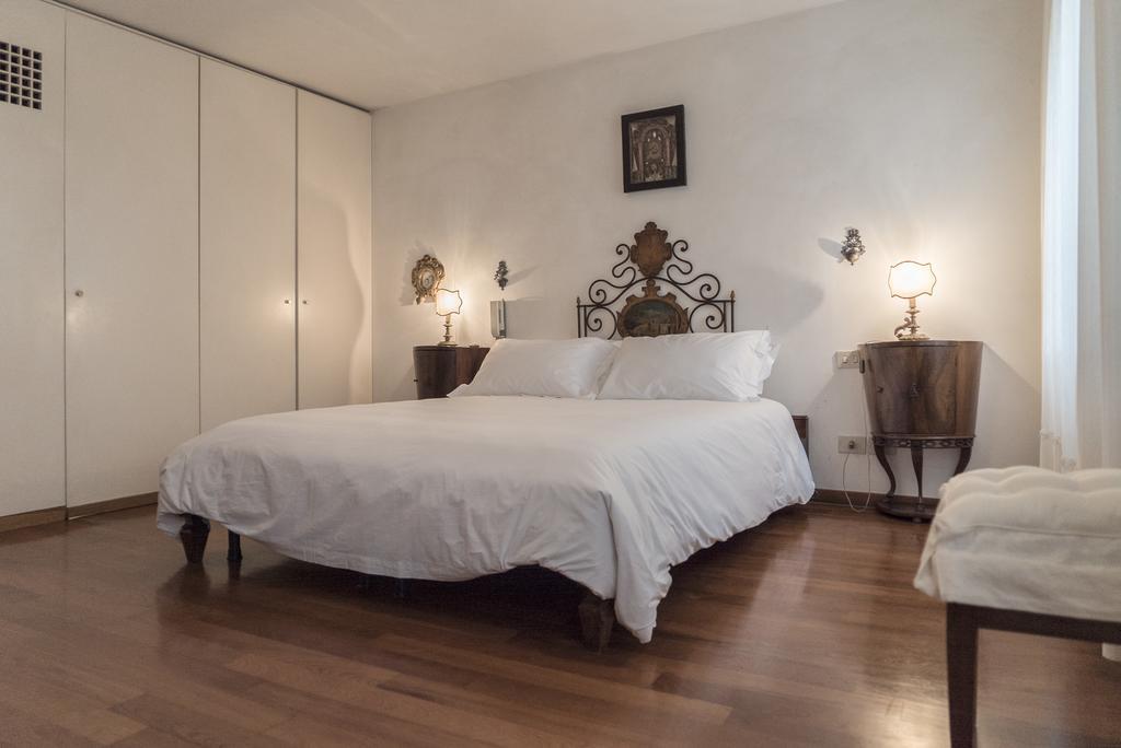 Accademia Terrazza Apartment Венеция Екстериор снимка