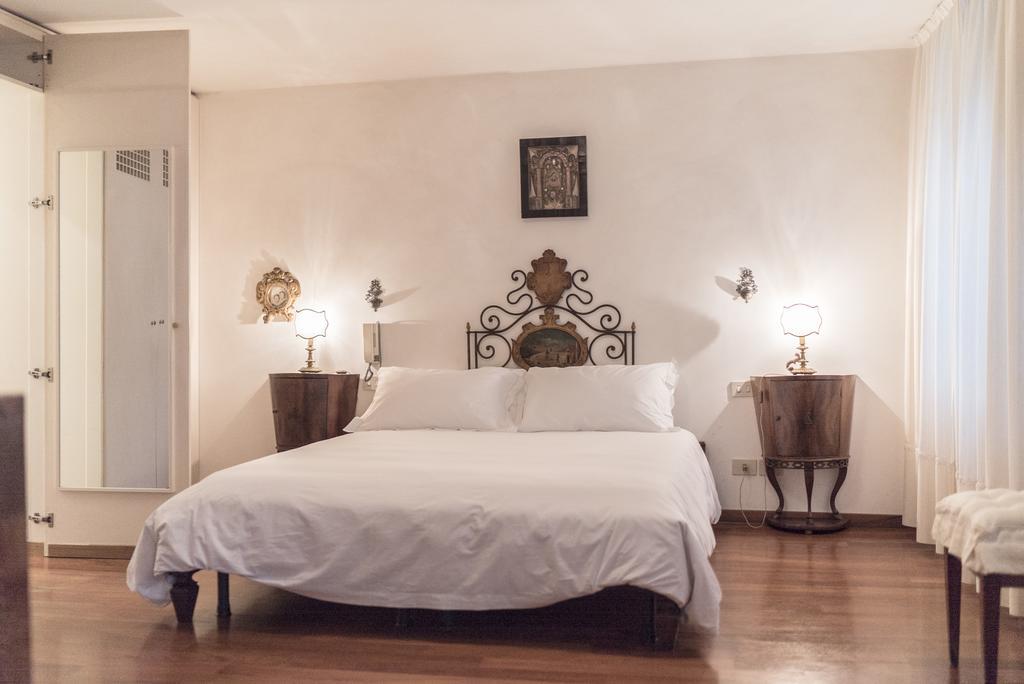 Accademia Terrazza Apartment Венеция Екстериор снимка