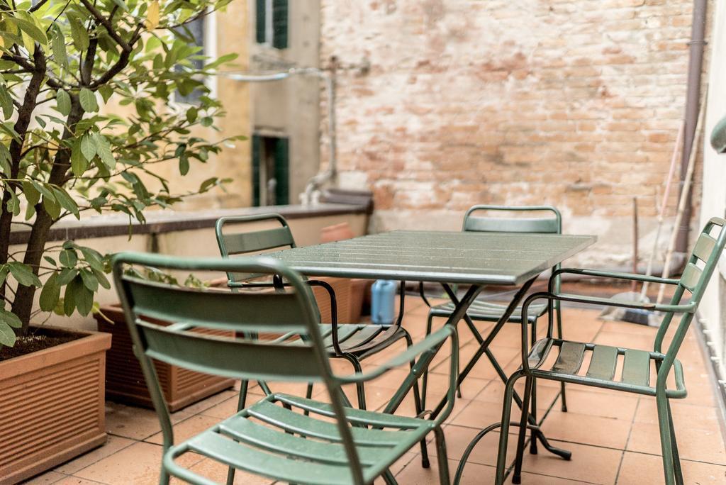 Accademia Terrazza Apartment Венеция Екстериор снимка