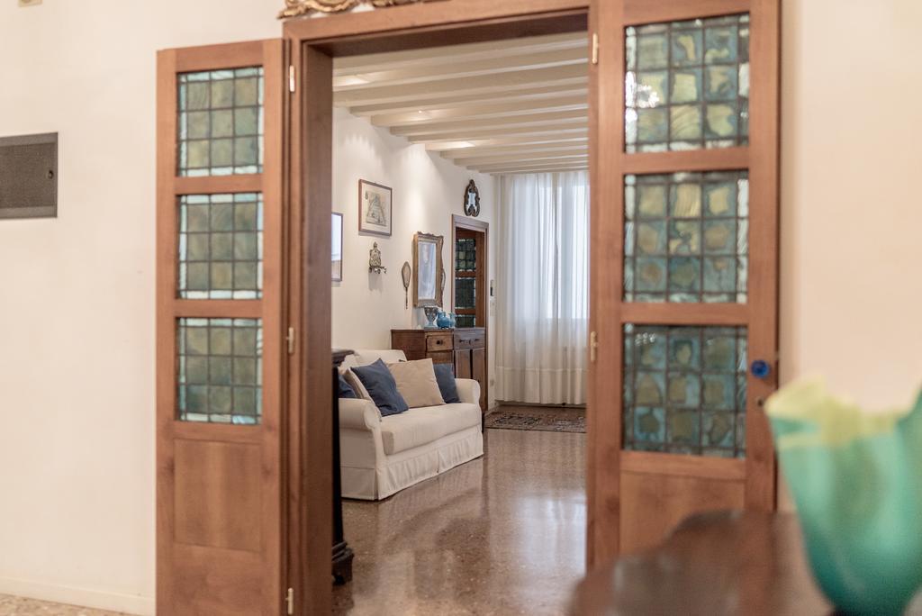 Accademia Terrazza Apartment Венеция Екстериор снимка