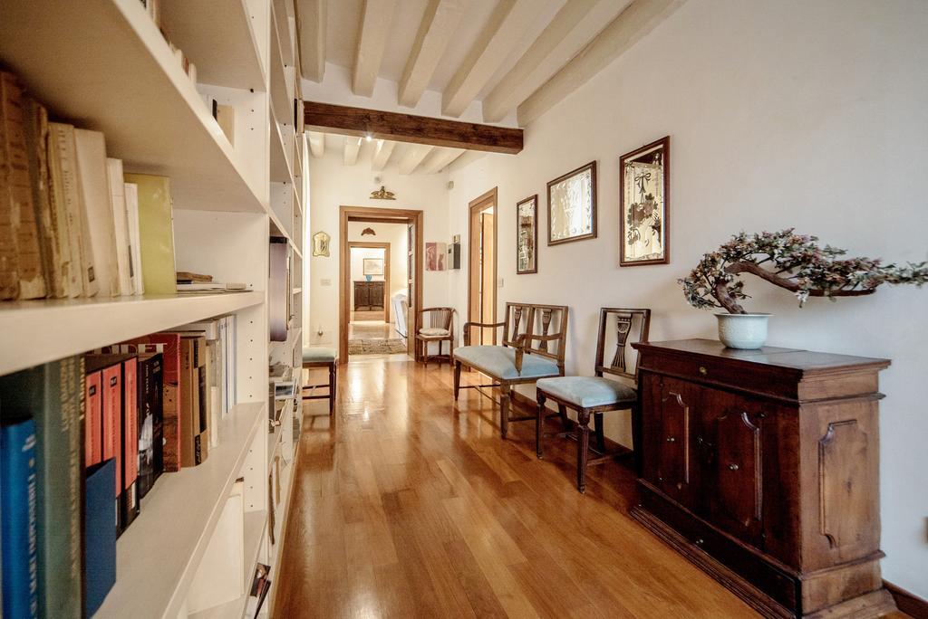 Accademia Terrazza Apartment Венеция Екстериор снимка