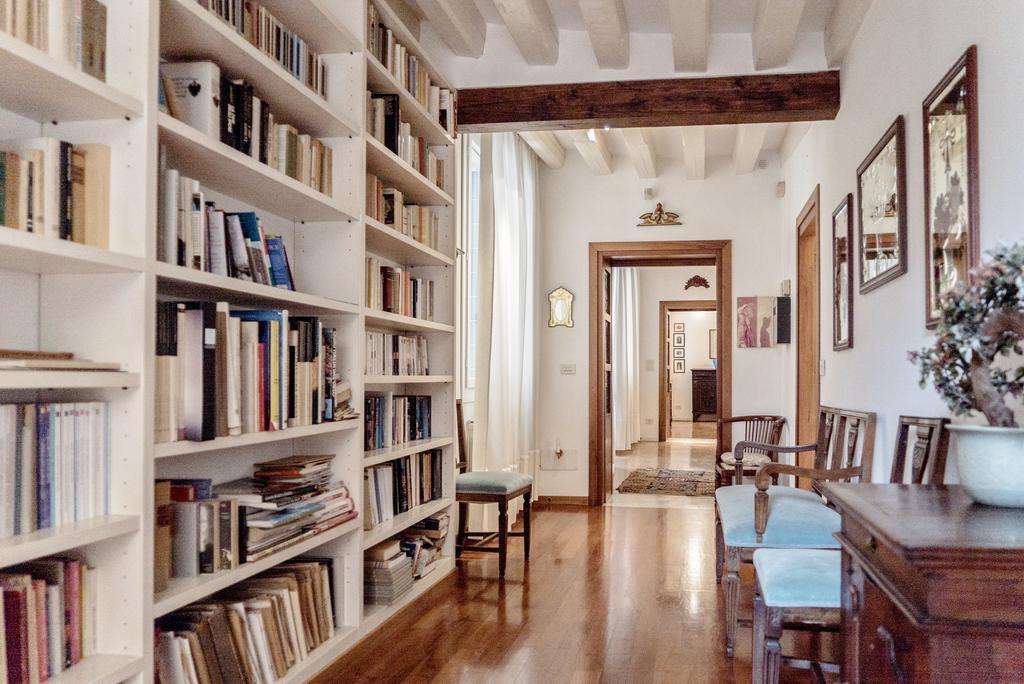 Accademia Terrazza Apartment Венеция Екстериор снимка